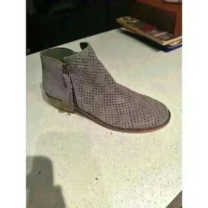 Dolce Vita grey suedes booties